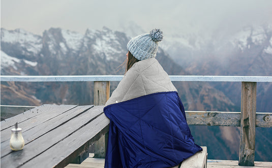 How to Choose the Perfect Outdoor Blanket for Your Adventures